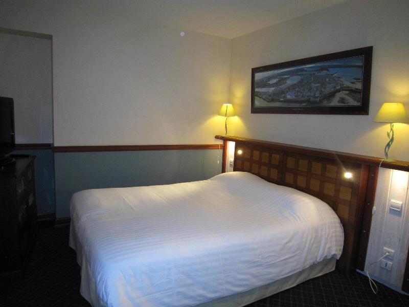 Manoir Du Cunningham Hotel Saint-Malo Exterior photo